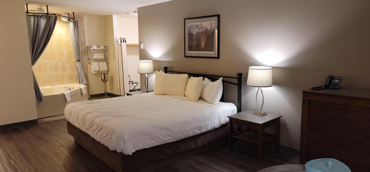 Meadow Lake Woodland Inn المظهر الخارجي الصورة