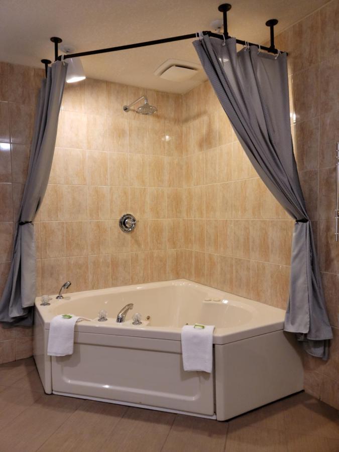 Meadow Lake Woodland Inn المظهر الخارجي الصورة